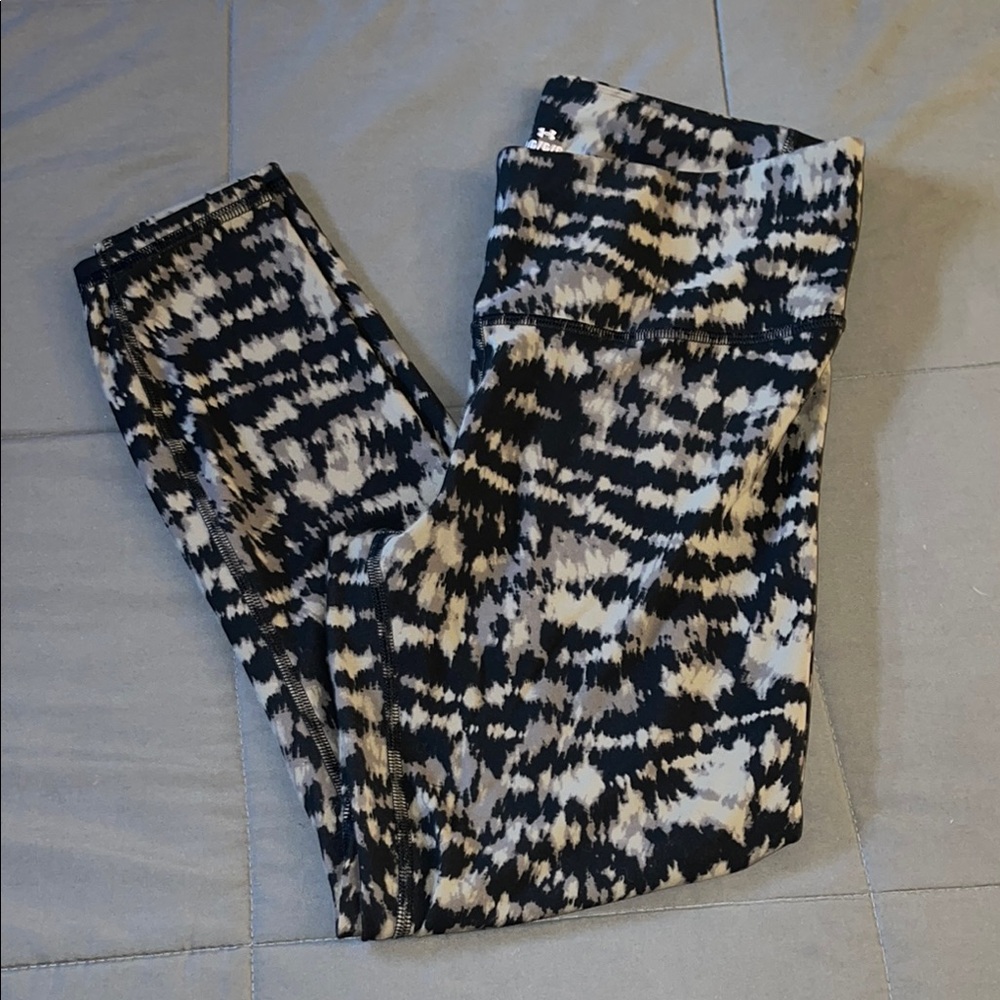 Under Armour Black and Cream Patterned Leggings